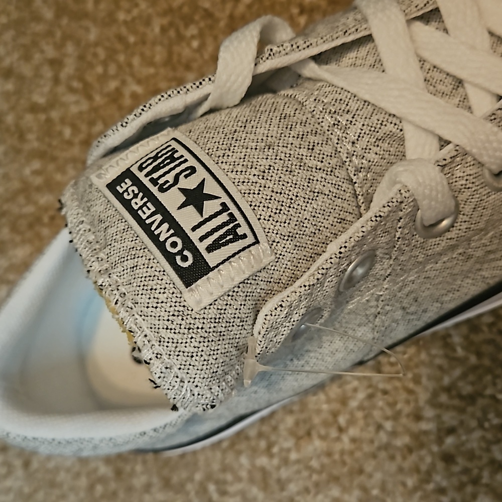 NWOB Women's Madison Converse All-Star Low Top Sneakers